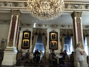The hotel for PauseOnError was extravagant. Photo Credit: https://twitter.com/LauraJBetz